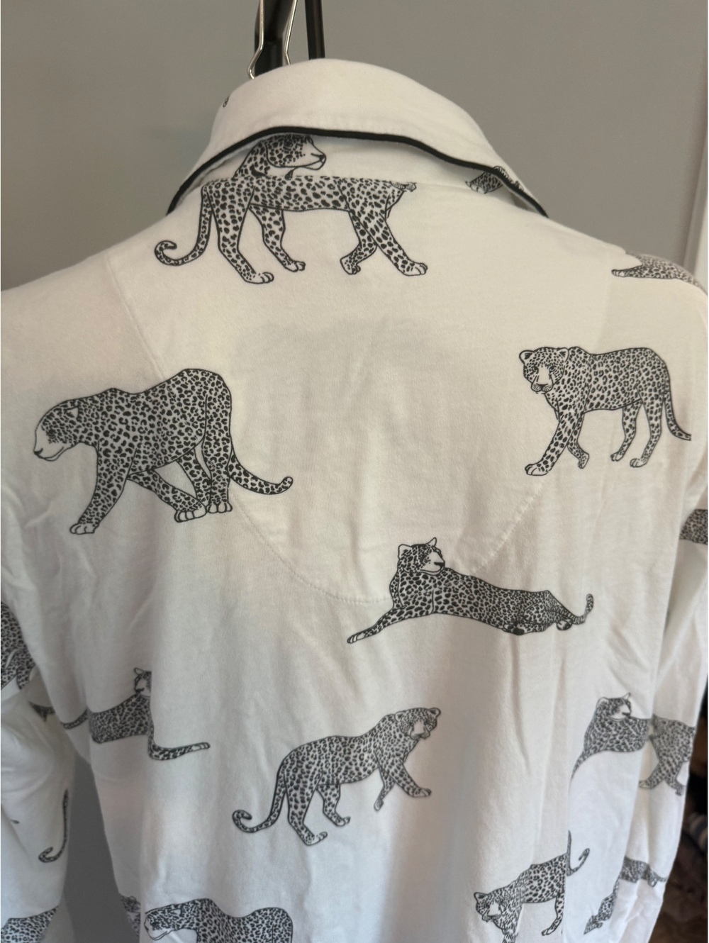 Petite Plume Women's Small White Cotton Leopard Print Pajama Shirt - Picture 9 of 10